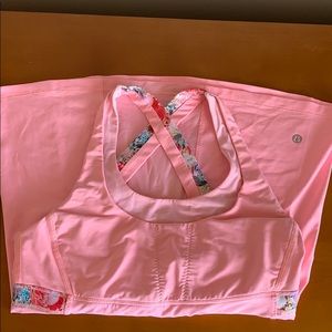 Lululemon pink flower trimmed top size 8